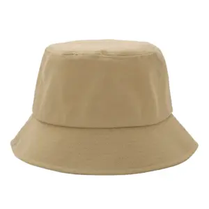Jockey estilo bucket fabricado en tela de dacrón y malla, con ala perimetral y panel de ventilación visible