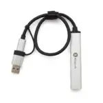 Hub USB-C delgado y plegable con tres puertos USB-A y un puerto USB-C visibles
