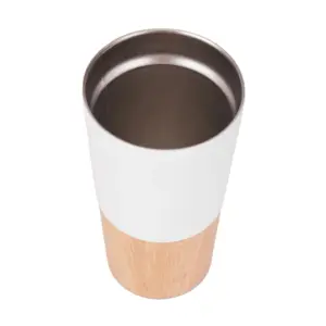 Mug de acero inoxidable con tapa de cristal transparente y detalles en bamboo, visto de frente