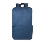 Mochila de tela con compartimento principal, bolsillo exterior tipo sobre y correas acolchadas