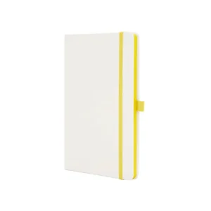 Cuaderno de tapa de PU con hojas rayadas en formato A5, cerrado mostrando la portada lisa