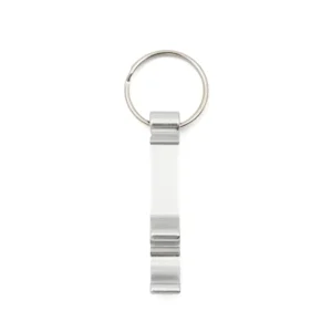 Llavero de aluminio con destapador integrado, forma rectangular compacta y superficie lisa apta para grabado